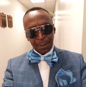 Meet your Posher, Courtney